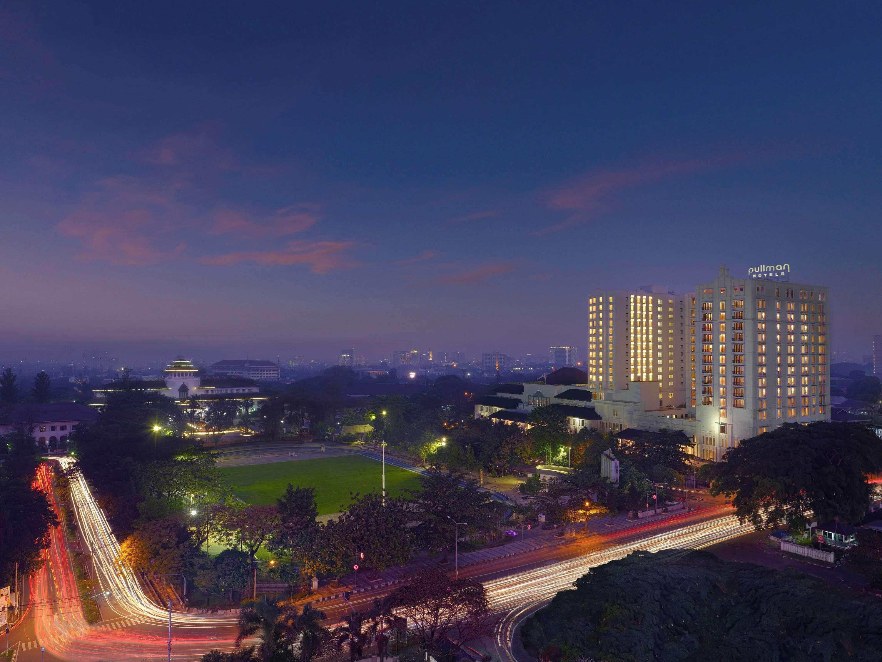 Pullman Bandung Grand Central Eksteriør billede