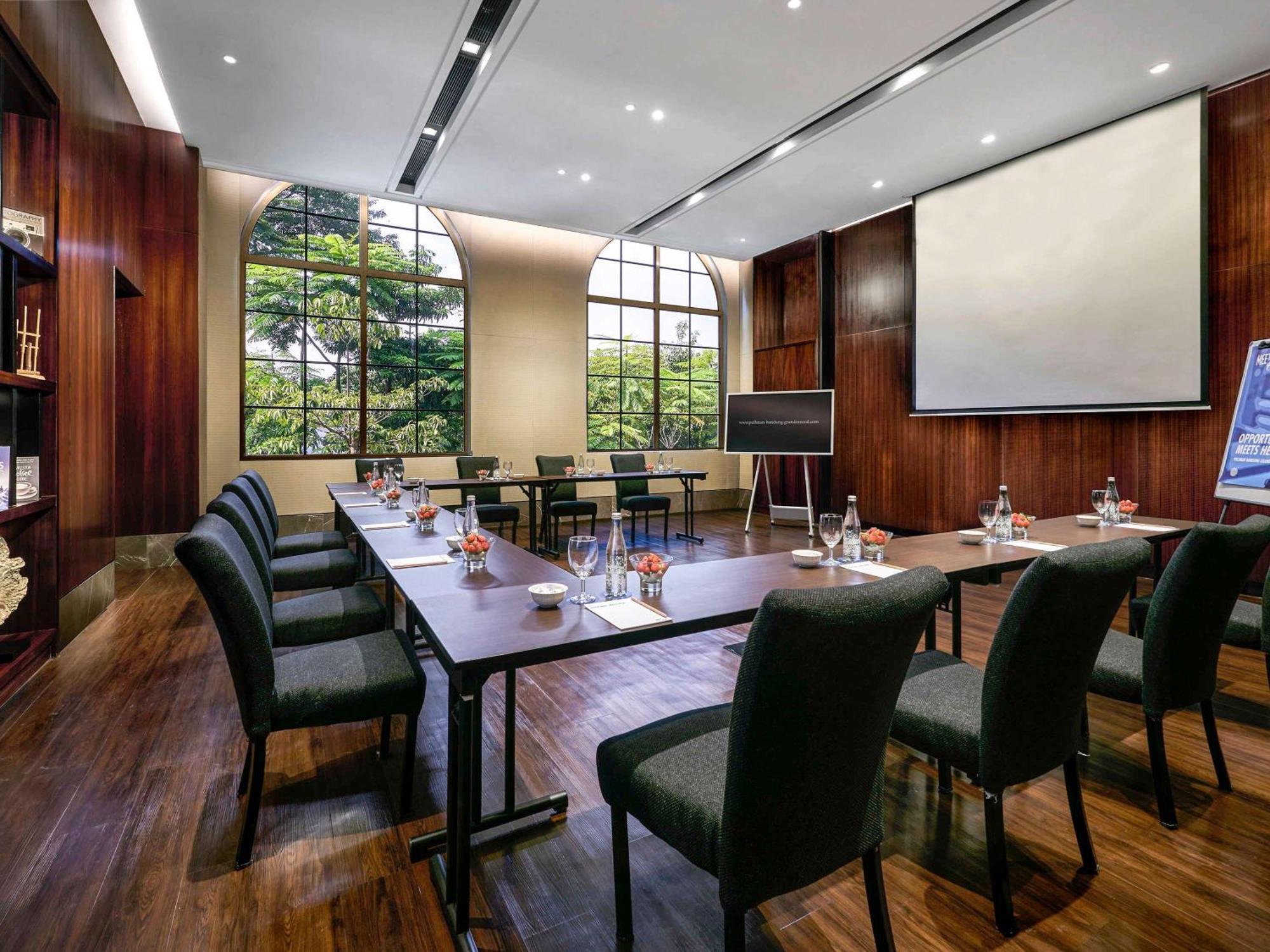 Pullman Bandung Grand Central Eksteriør billede
